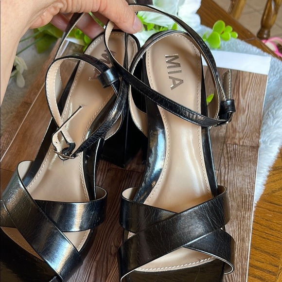 MIA Black Block Heel Sandals with Ankle Strap - Picture 6 of 8